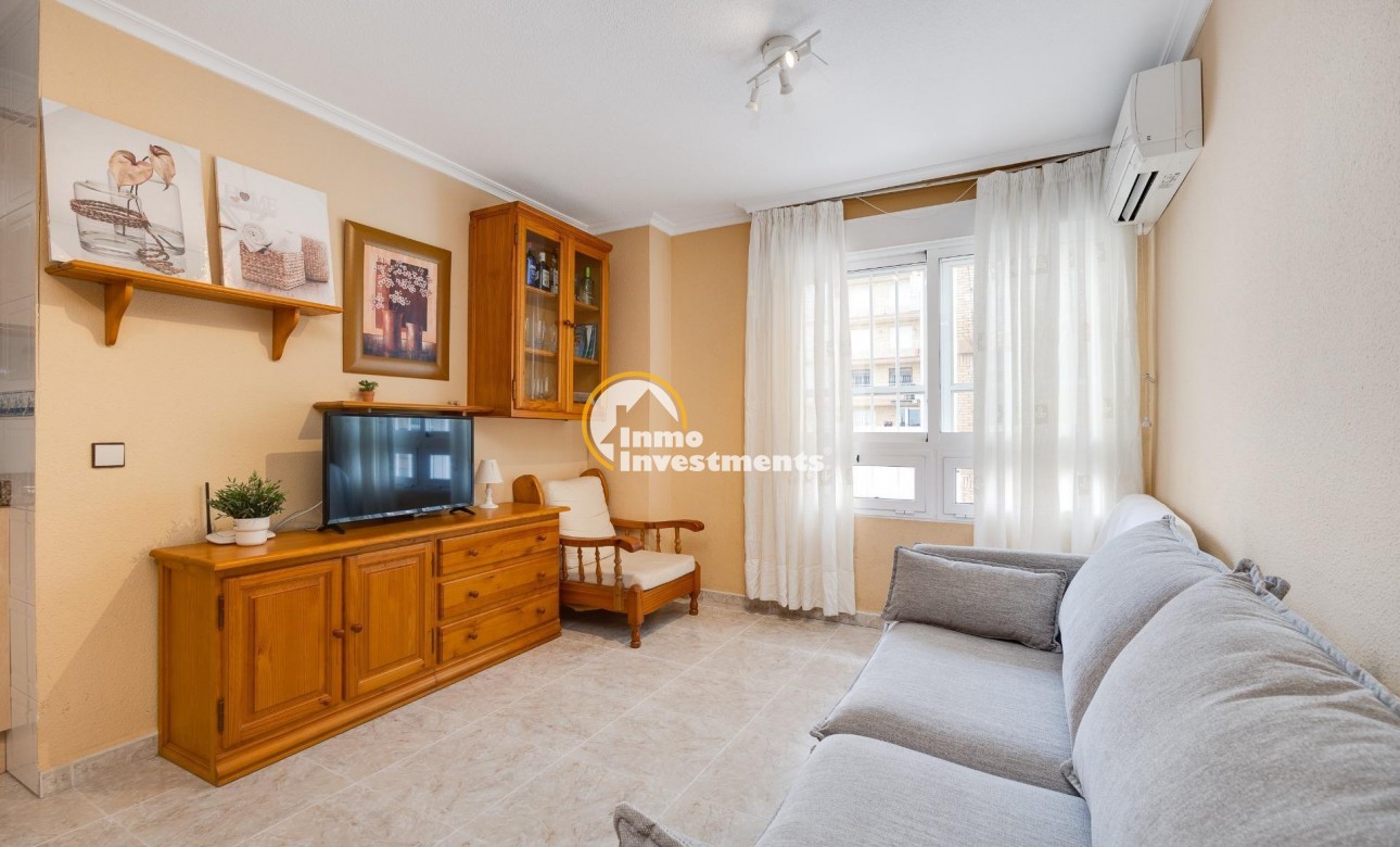 Resale - Apartment - Torrevieja - Playa de los Naufragos