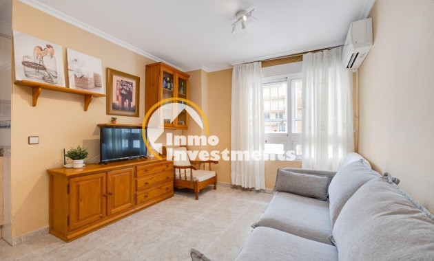 Resale - Apartment - Torrevieja - Playa de los Naufragos