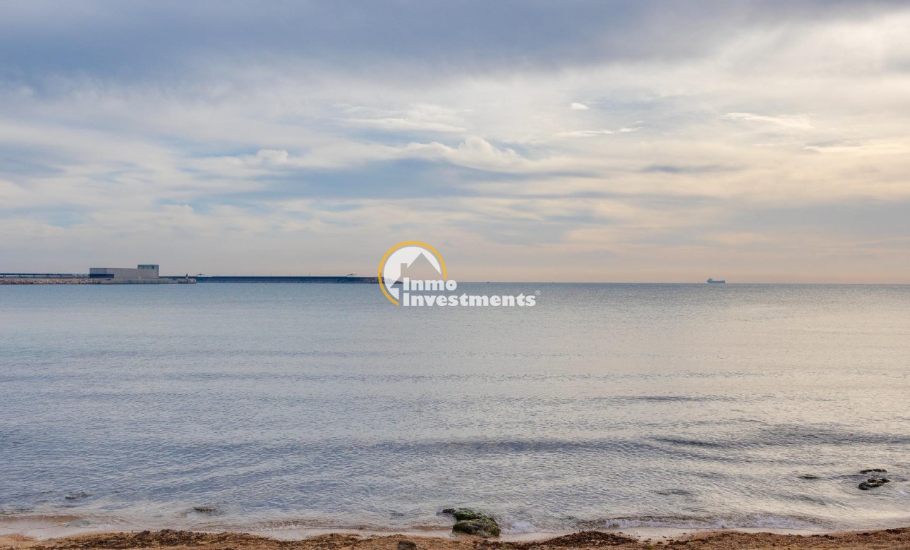 Resale - Apartment - Torrevieja - Playa de los Naufragos