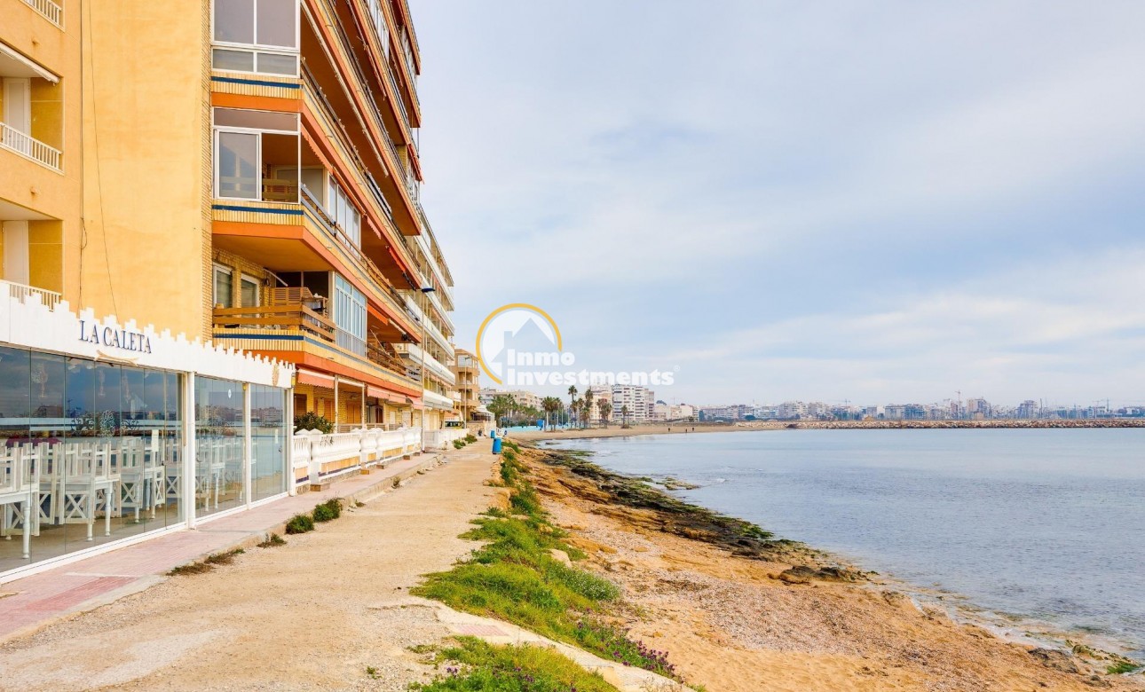 Resale - Apartment - Torrevieja - Playa de los Naufragos