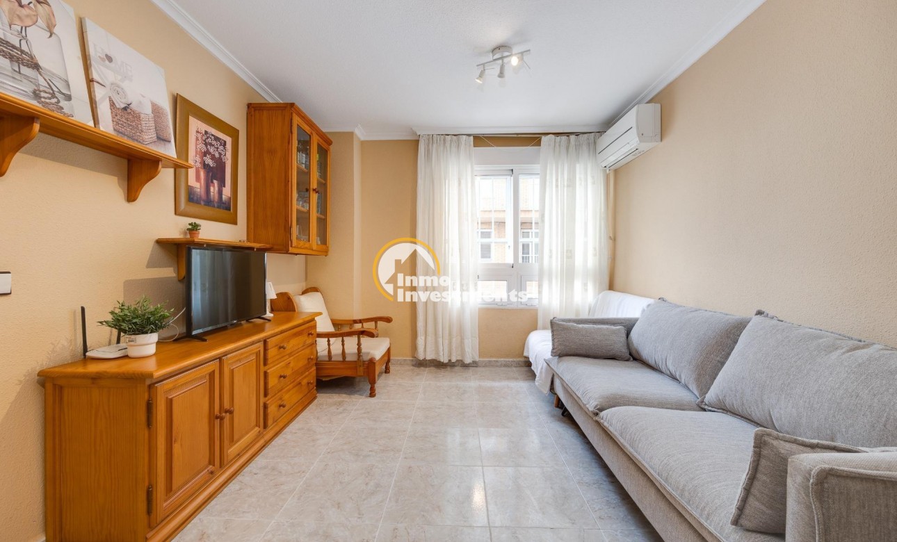 Resale - Apartment - Torrevieja - Playa de los Naufragos
