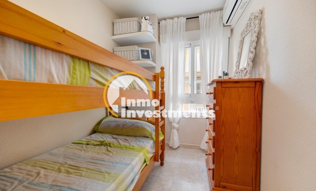 Resale - Apartment - Torrevieja - Playa de los Naufragos