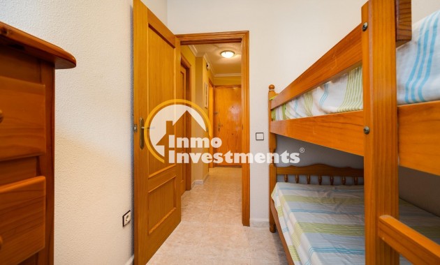 Resale - Apartment - Torrevieja - Playa de los Naufragos
