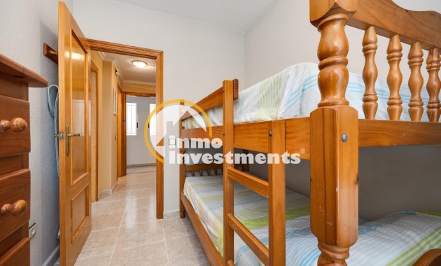 Resale - Apartment - Torrevieja - Playa de los Naufragos