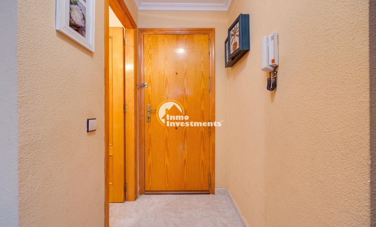 Resale - Apartment - Torrevieja - Playa de los Naufragos