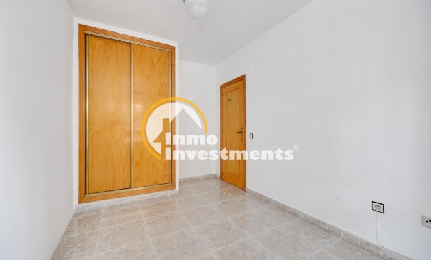 Resale - Apartment - Torrevieja - Playa de los Naufragos