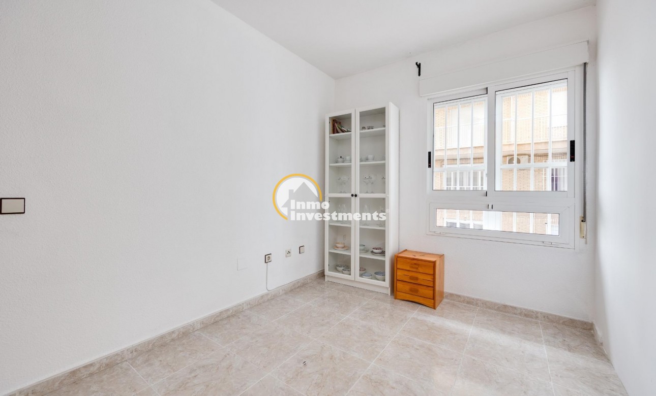 Resale - Apartment - Torrevieja - Playa de los Naufragos