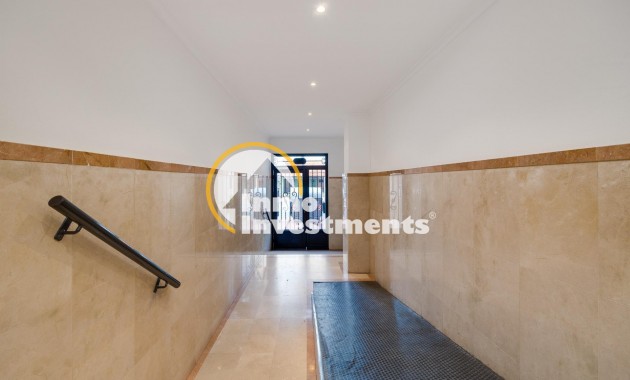 Resale - Apartment - Torrevieja - Playa de los Naufragos