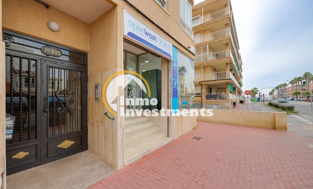 Resale - Apartment - Torrevieja - Playa de los Naufragos