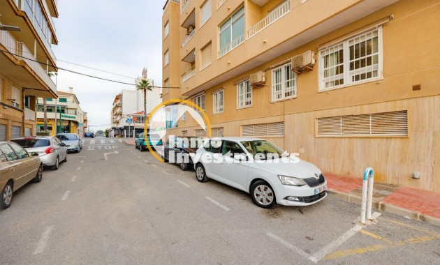 Resale - Apartment - Torrevieja - Playa de los Naufragos