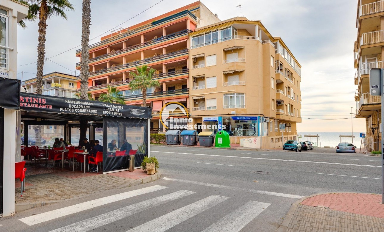Resale - Apartment - Torrevieja - Playa de los Naufragos