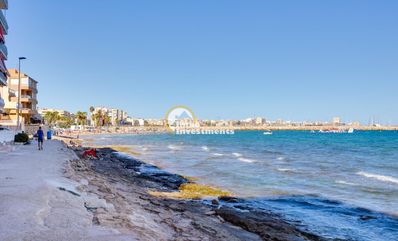 Resale - Apartment - Torrevieja - Playa de los Naufragos