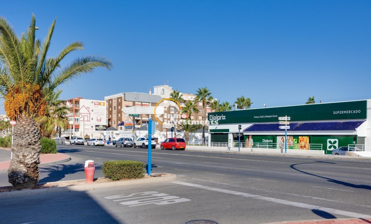 Resale - Apartment - Torrevieja - Playa de los Naufragos