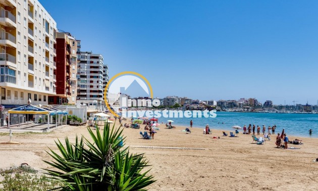Resale - Apartment - Torrevieja - Playa de los Naufragos