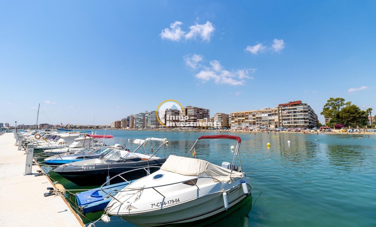 Resale - Apartment - Torrevieja - Playa de los Naufragos