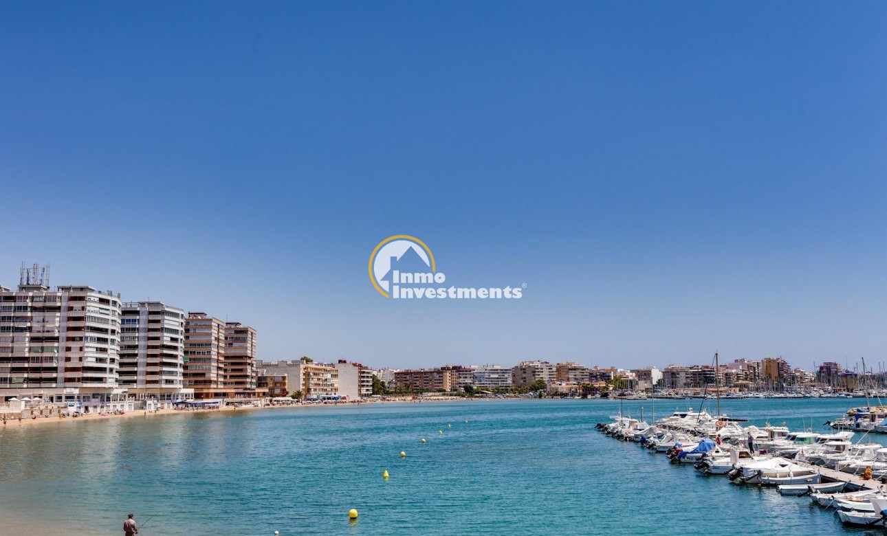 Resale - Apartment - Torrevieja - Playa de los Naufragos