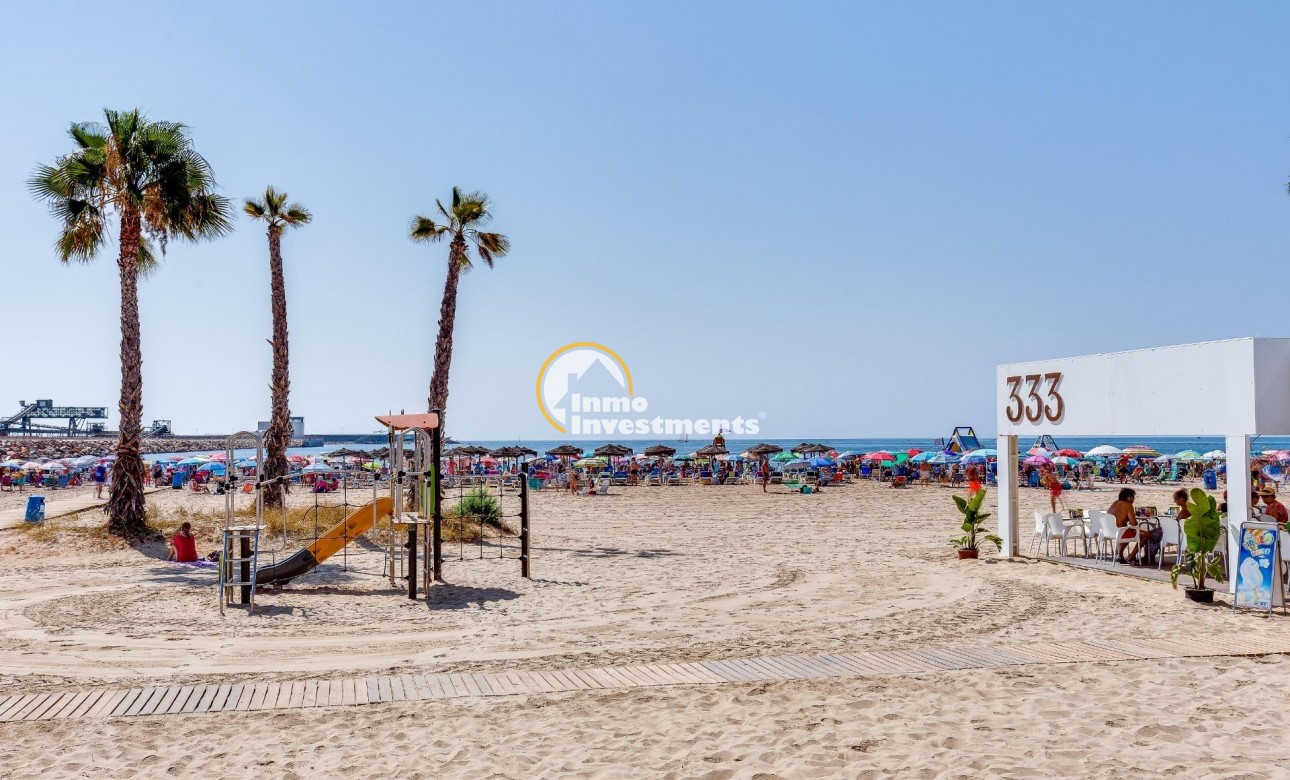 Resale - Apartment - Torrevieja - Playa de los Naufragos