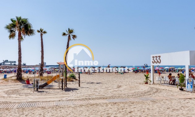 Resale - Apartment - Torrevieja - Playa de los Naufragos