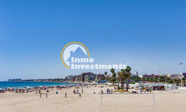Resale - Apartment - Torrevieja - Playa de los Naufragos
