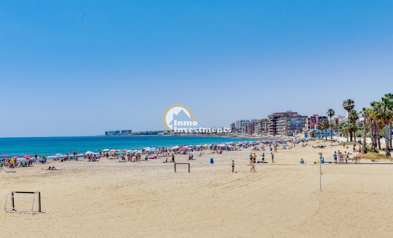 Resale - Apartment - Torrevieja - Playa de los Naufragos