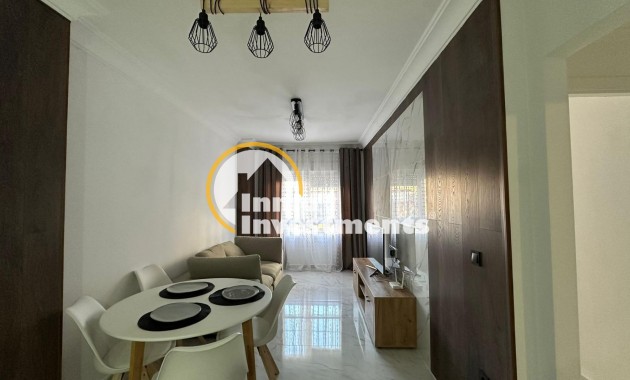 Resale - Bungalow - Torrevieja