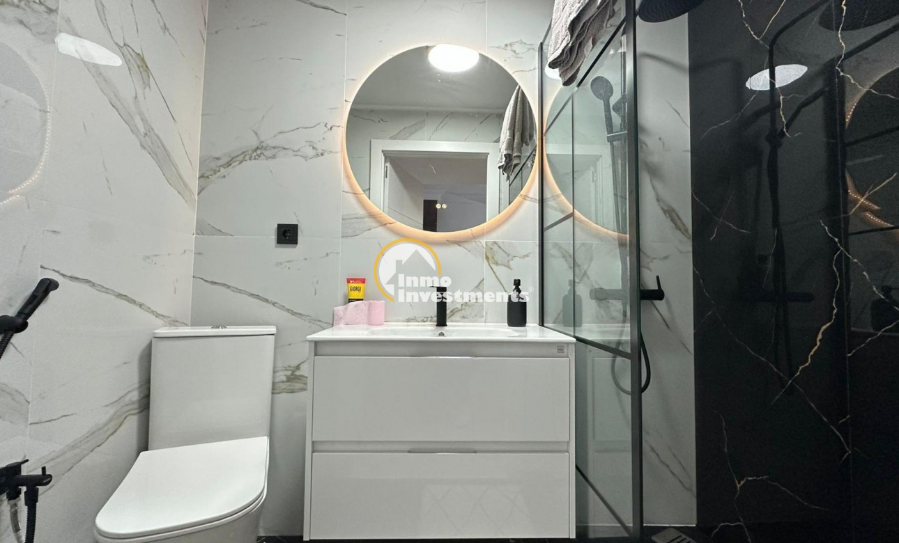 Resale - Bungalow - Torrevieja