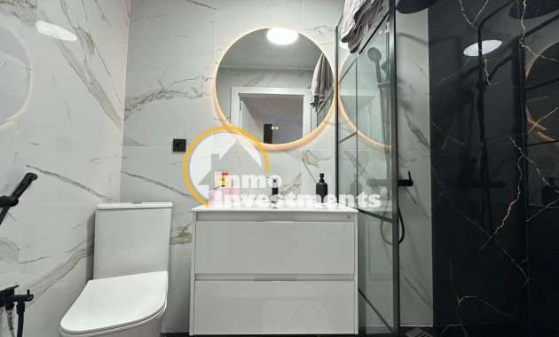 Resale - Bungalow - Torrevieja