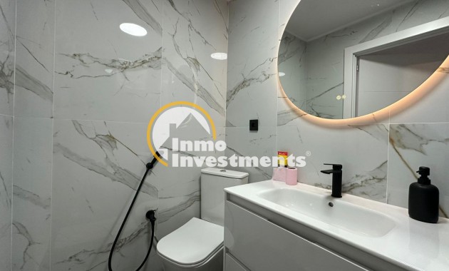 Resale - Bungalow - Torrevieja