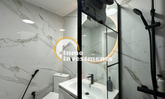 Resale - Bungalow - Torrevieja