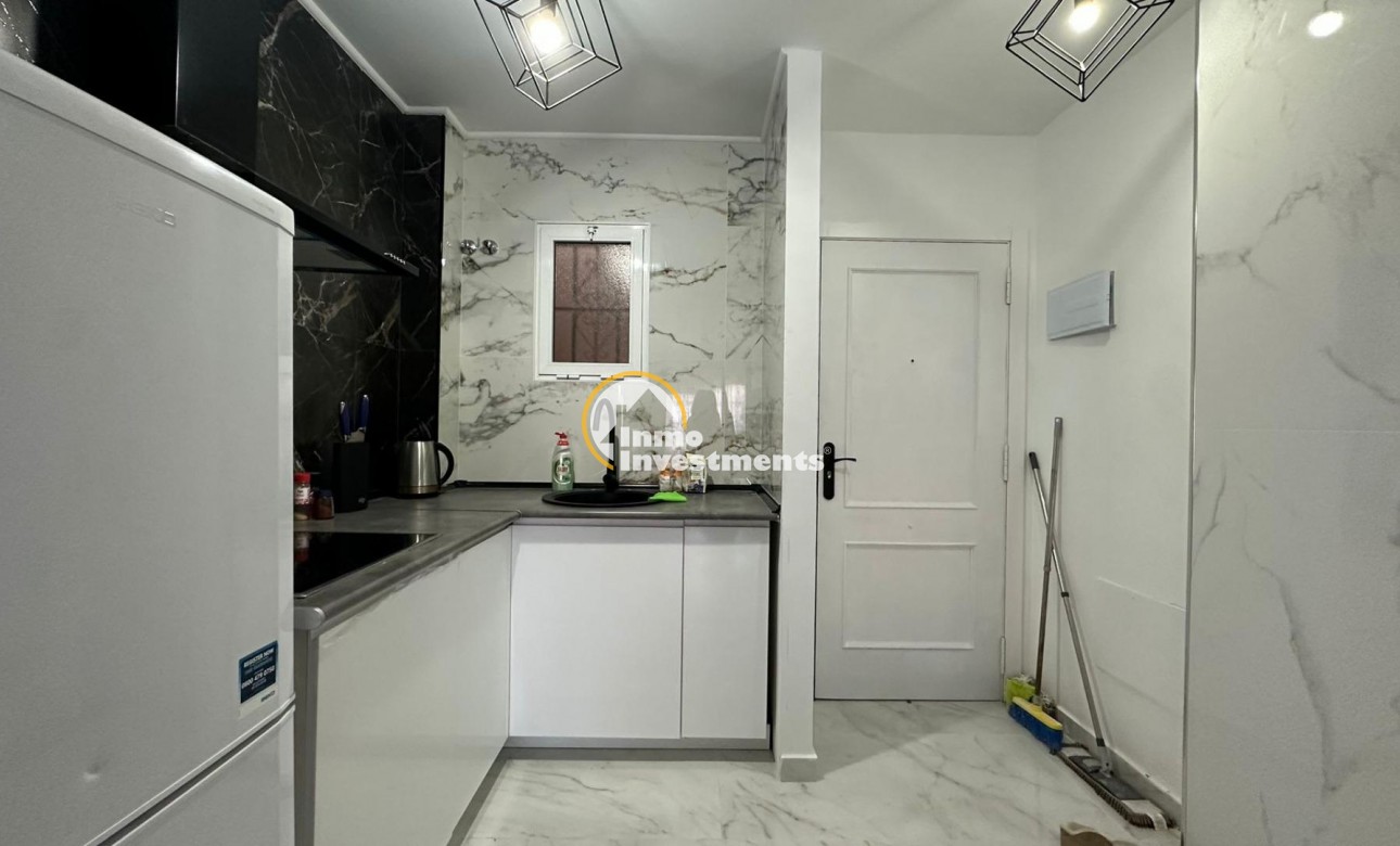 Resale - Bungalow - Torrevieja