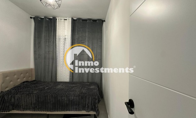 Resale - Bungalow - Torrevieja