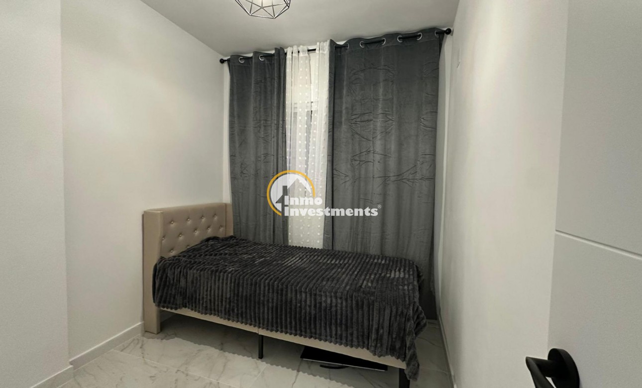 Resale - Bungalow - Torrevieja