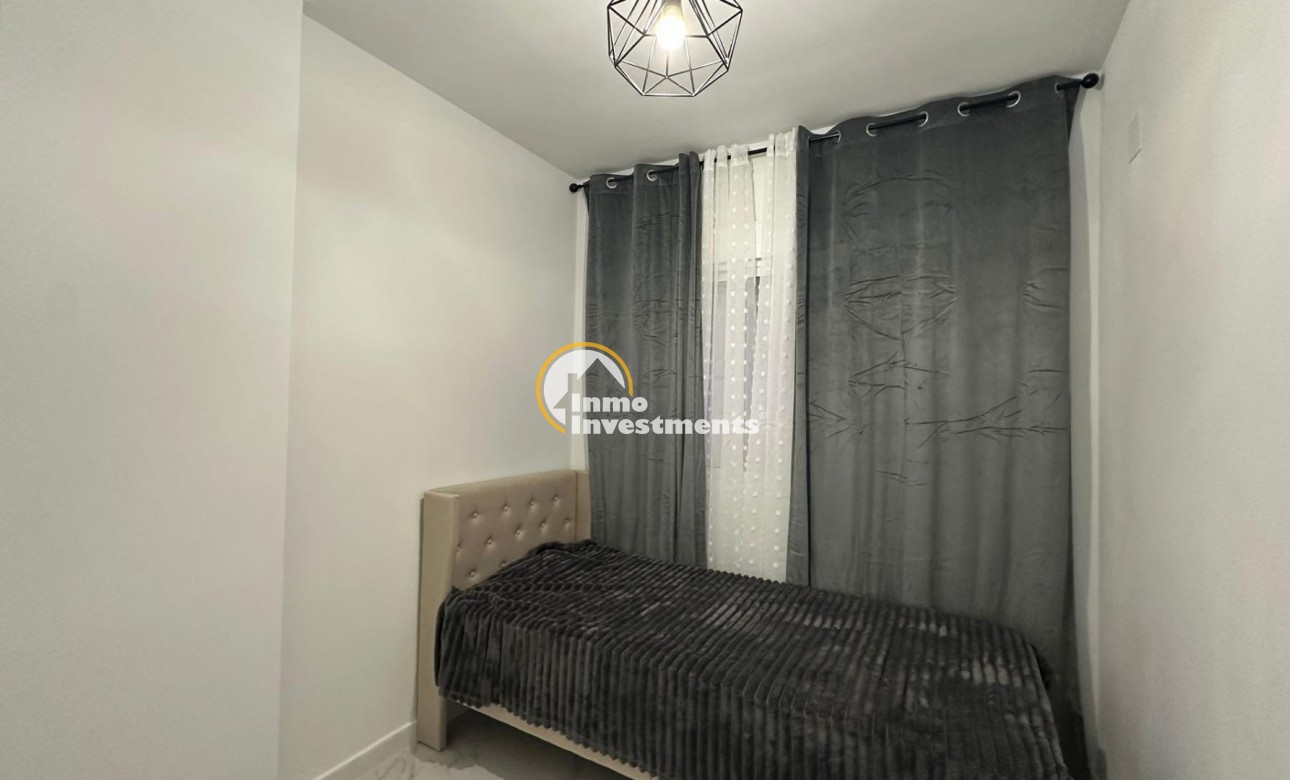 Resale - Bungalow - Torrevieja