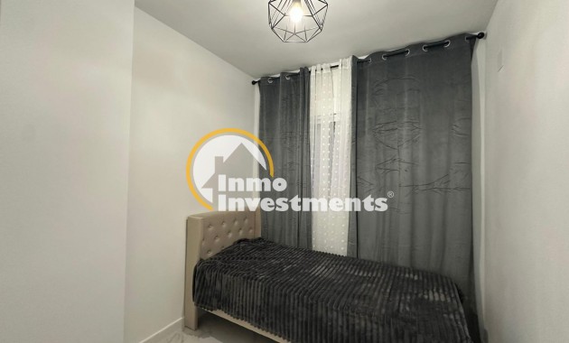 Resale - Bungalow - Torrevieja