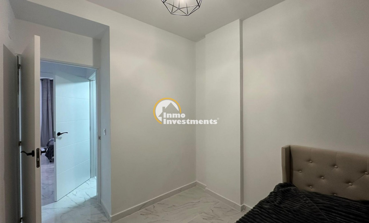 Resale - Bungalow - Torrevieja