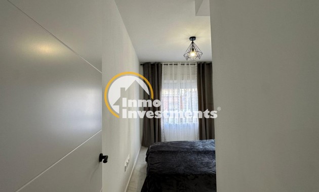 Resale - Bungalow - Torrevieja