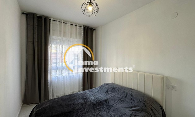 Resale - Bungalow - Torrevieja