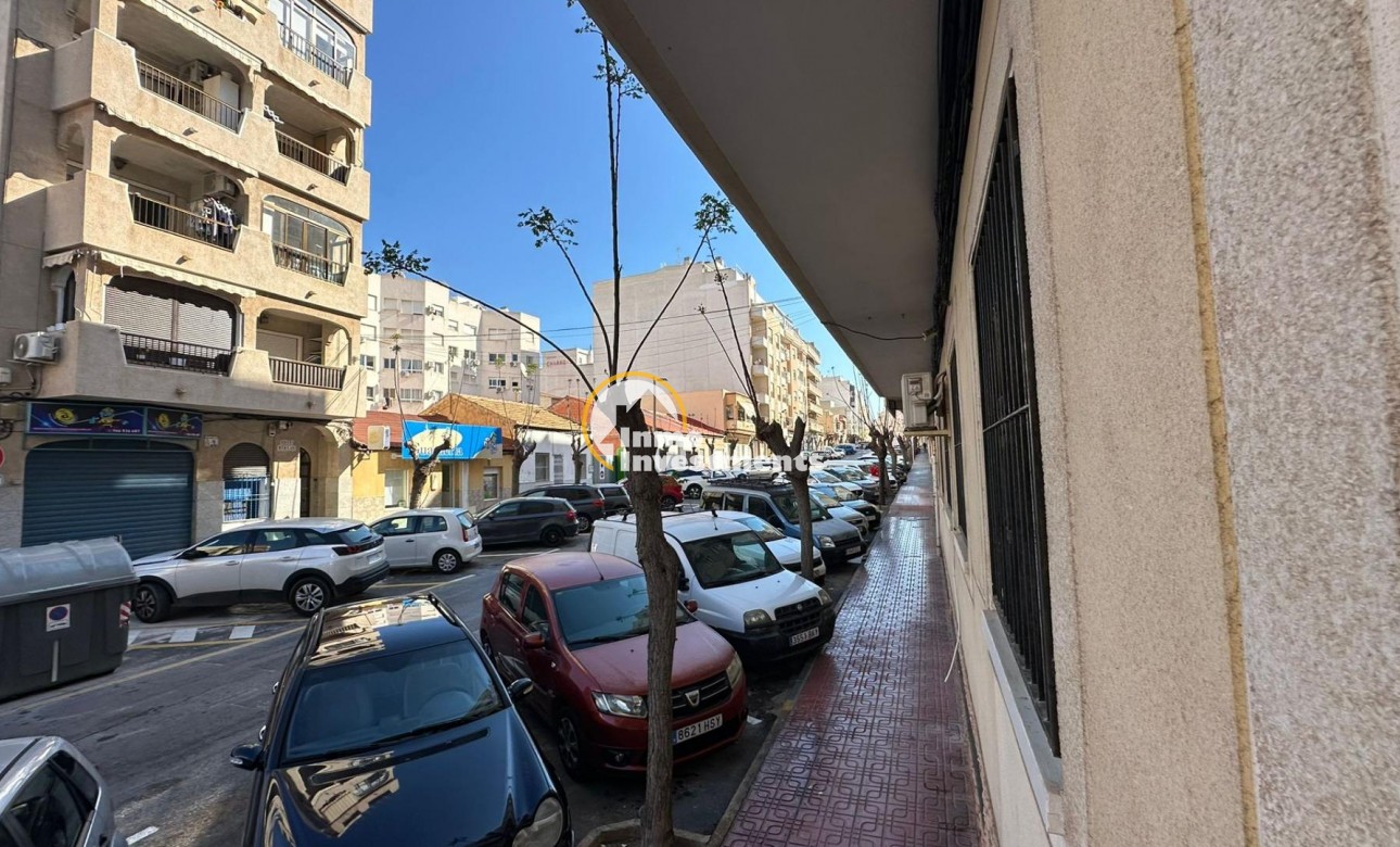 Resale - Bungalow - Torrevieja