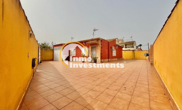 Resale - Villa - Torrevieja - Los Balcones - Los Altos del Edén