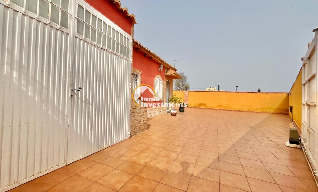 Resale - Villa - Torrevieja - Los Balcones - Los Altos del Edén