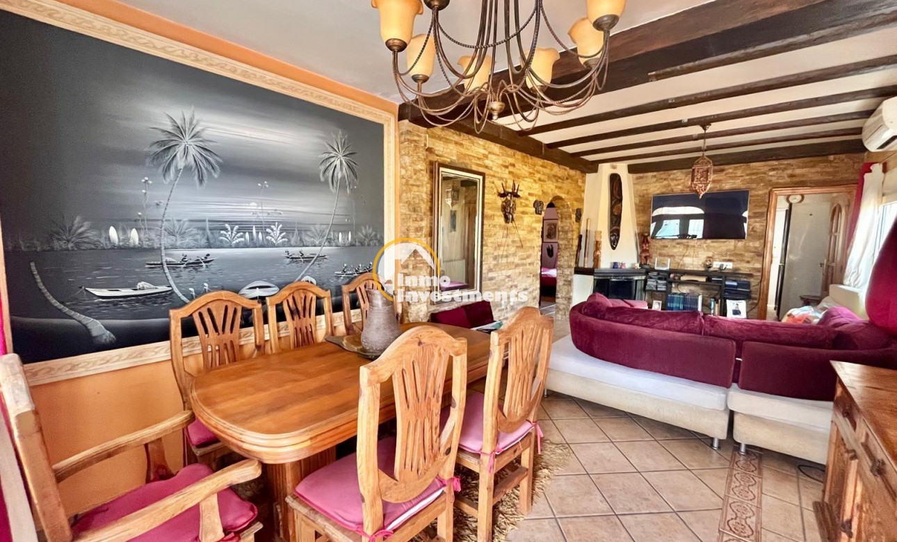 Resale - Villa - Torrevieja - Los Balcones - Los Altos del Edén