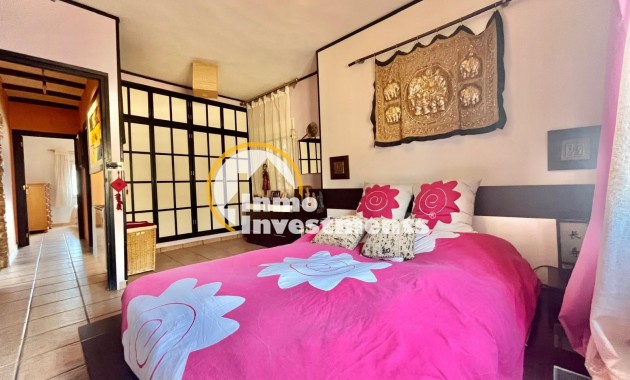 Resale - Villa - Torrevieja - Los Balcones - Los Altos del Edén