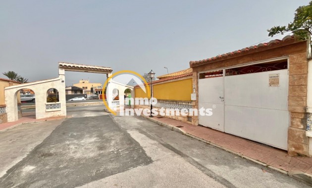 Resale - Villa - Torrevieja - Los Balcones - Los Altos del Edén