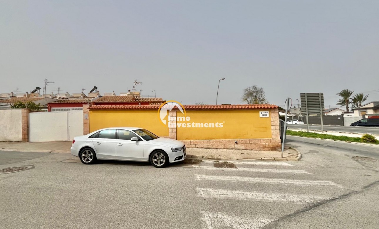 Resale - Villa - Torrevieja - Los Balcones - Los Altos del Edén