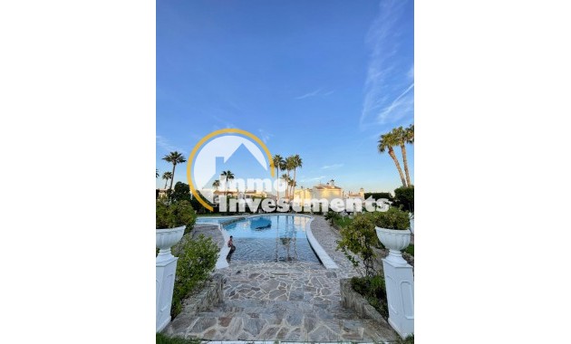 Resale - Bungalow - Torrevieja - La Siesta