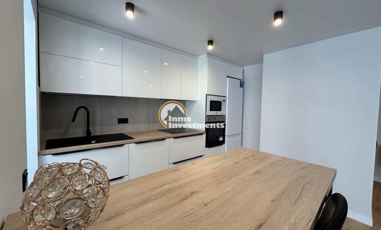 Resale - Apartment - Torrevieja - Estacion de autobuses