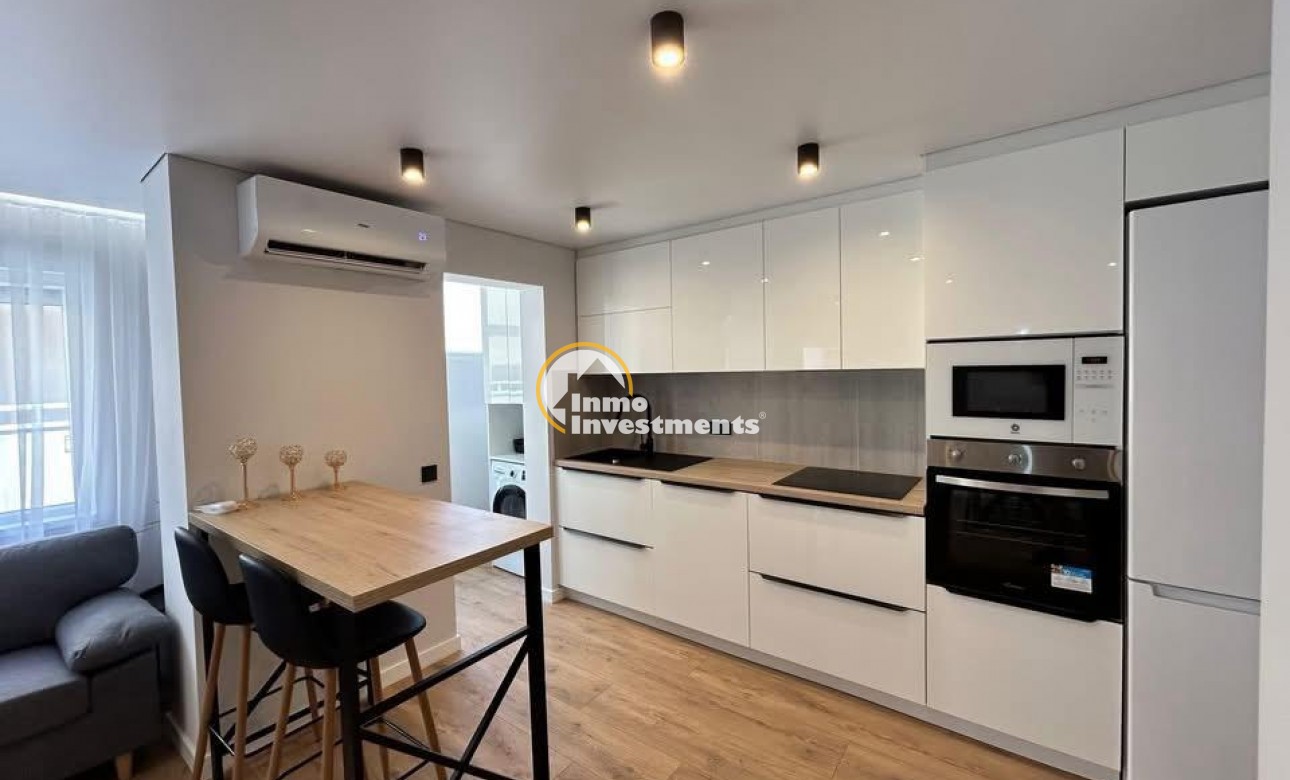 Resale - Apartment - Torrevieja - Estacion de autobuses