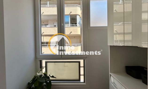 Resale - Apartment - Torrevieja - Estacion de autobuses