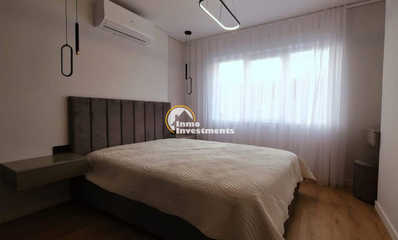 Resale - Apartment - Torrevieja - Estacion de autobuses