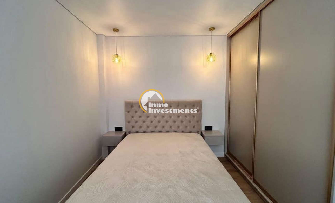 Resale - Apartment - Torrevieja - Estacion de autobuses